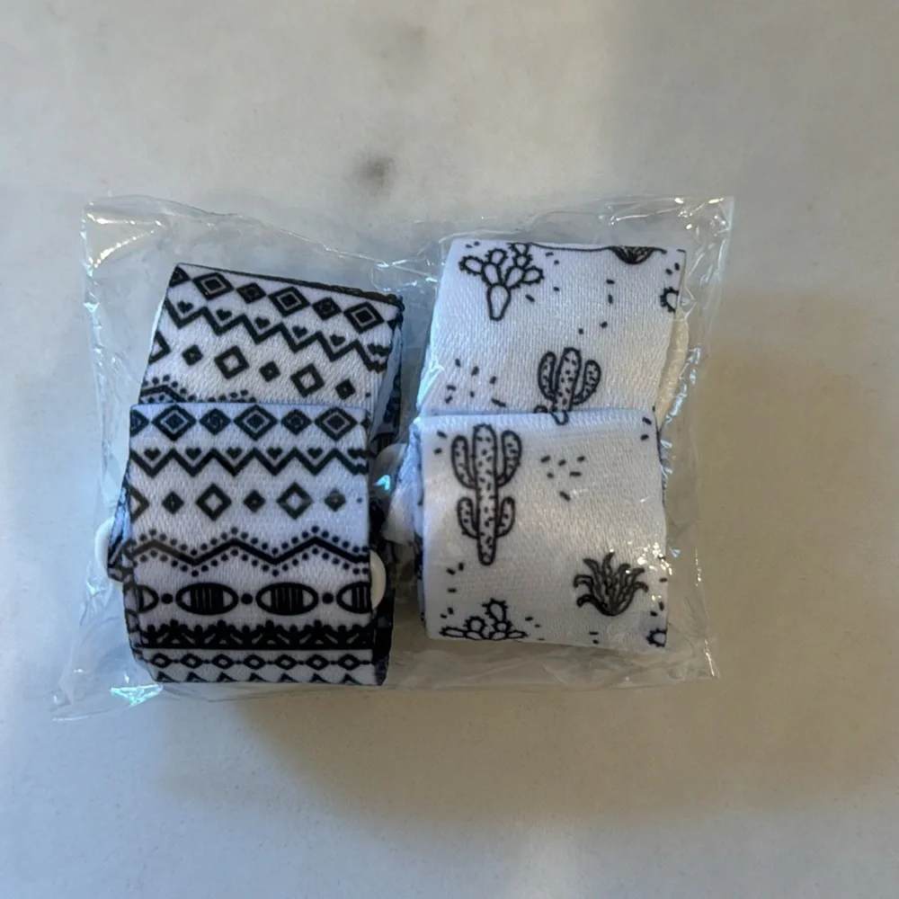 Putska Baby Bibs And Pacifier Clips NEW